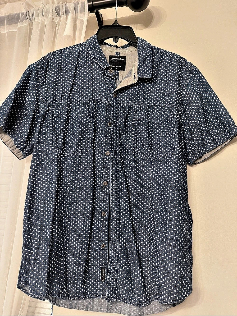 Calvin Klein Jeans Short Sleeve Patterned Shirt Blue & White Size Large LikeNew